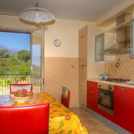 Tra Il Fuoco Dell'etna E Taormina Appartamento *