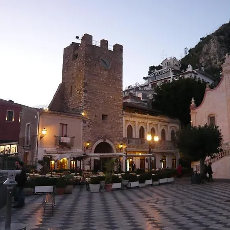 Appartamento Tra Il Fuoco Dell'etna E Taormina *