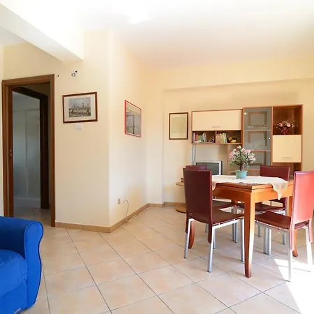 Tra Il Fuoco Dell'etna E Taormina